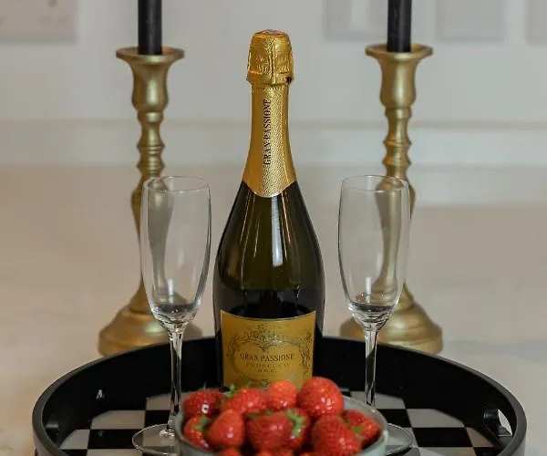 Apartament Luxury 2bdr In The Heart Of Valletta! Tv And Wifi Valletta